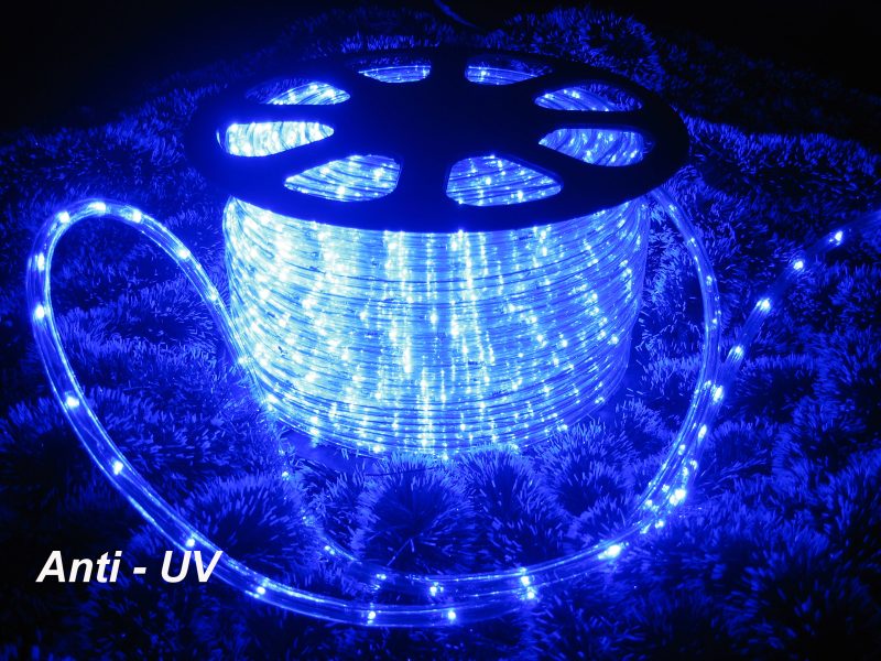 Girlianda - laidas 2-jų linijų LED laukui mėlyna žybsi 1 LED/metre, UV, matuojama